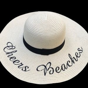 Cheers Beaches Floppy Beach Hat in Cream